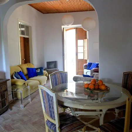 Traditional Four Bedroom Farmhouse Style House With Private Pool Bbq And Wifi In